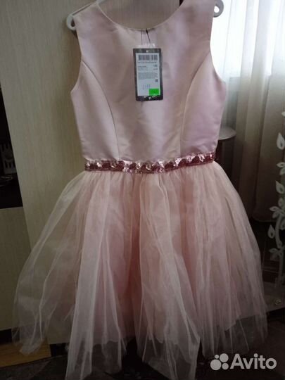Платье для девочки новое