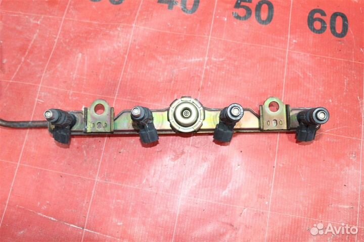 Топливная рейка Toyota Corolla 120 хэтчбек 4zzfe