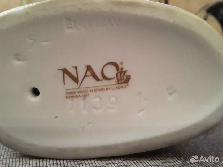 Статуэтка фарфор