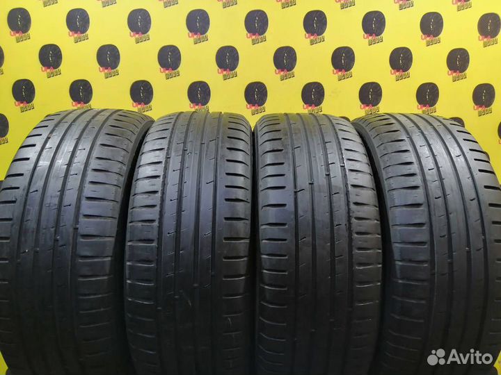 Nokian Tyres Hakka Blue 2 215/60 R16