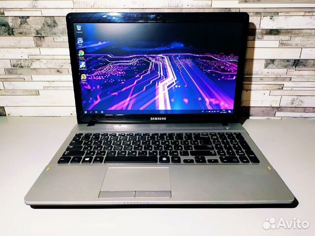 Samsung NP-300E5V - Celeron 3 Gen \ 4 Озу \ 320HDD