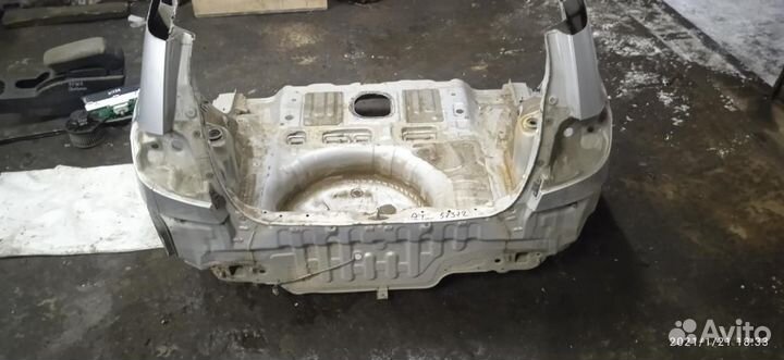 Крыло заднее панель задка Hyundai Getz