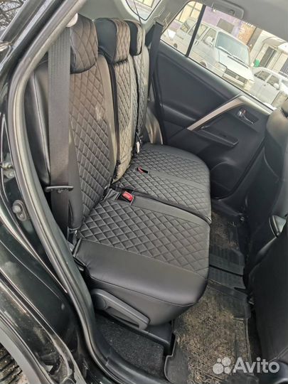 Чехлы из экокожи Ромб на Toyota RAV-4 c 2018г