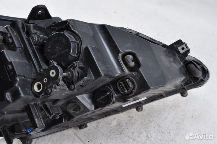 Б/У Б/У Фара передняя левая Hyundai Equus 2008