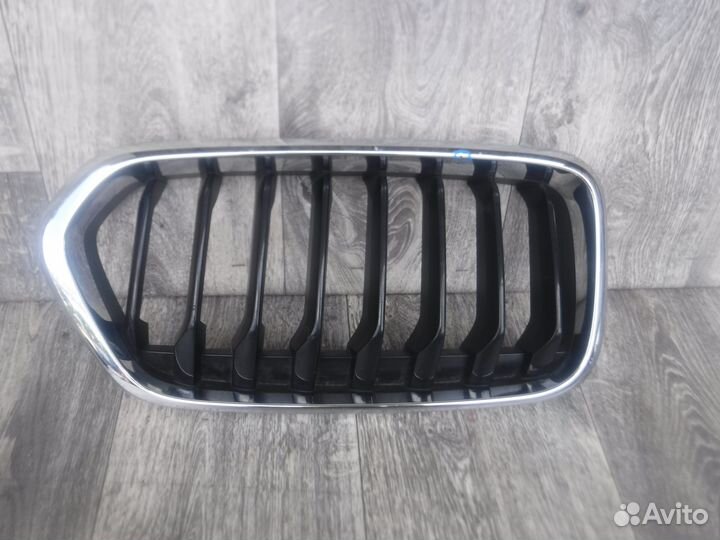 Решетка радиатора левая №30 BMW X2 F39 2018