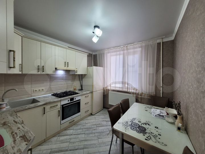 2-к. квартира, 54 м², 6/9 эт.