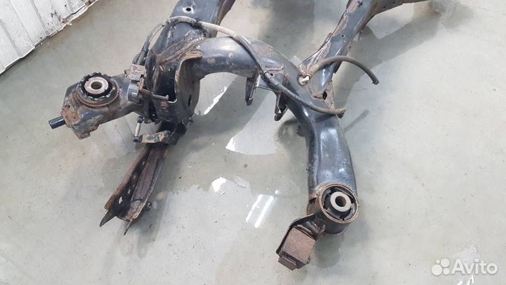 Б/У Балка задняя 554001BA0B nissan