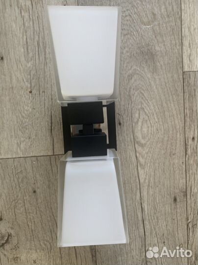 Светильник настенный на 2 лампы