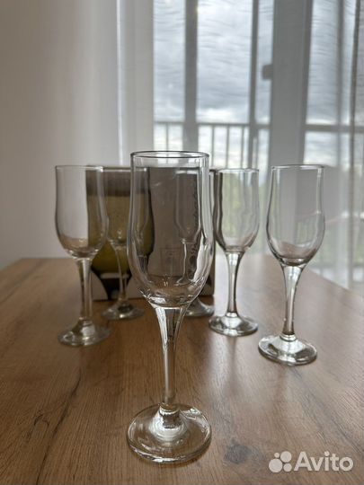 Бокалы для шампанского