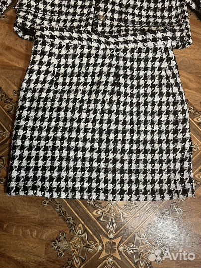 Твидовый костюм с юбкой