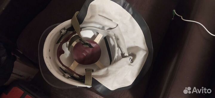 Каска пожарного новая