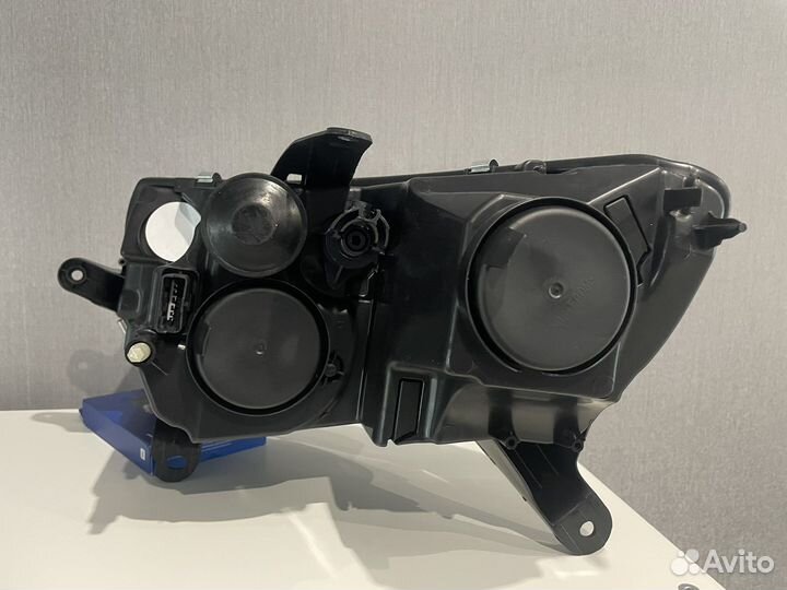 Фара Renault Logan Sandero 2