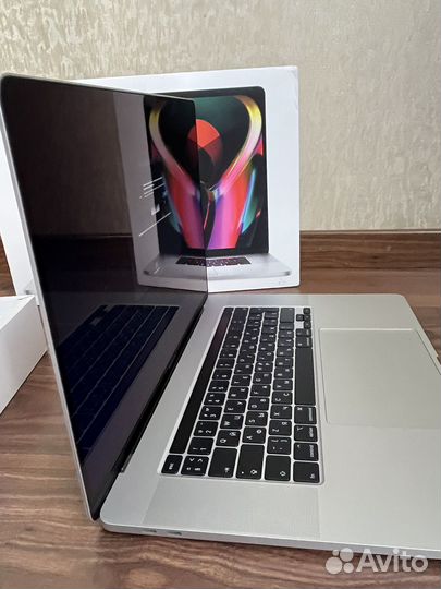 Apple macbook pro 16 19