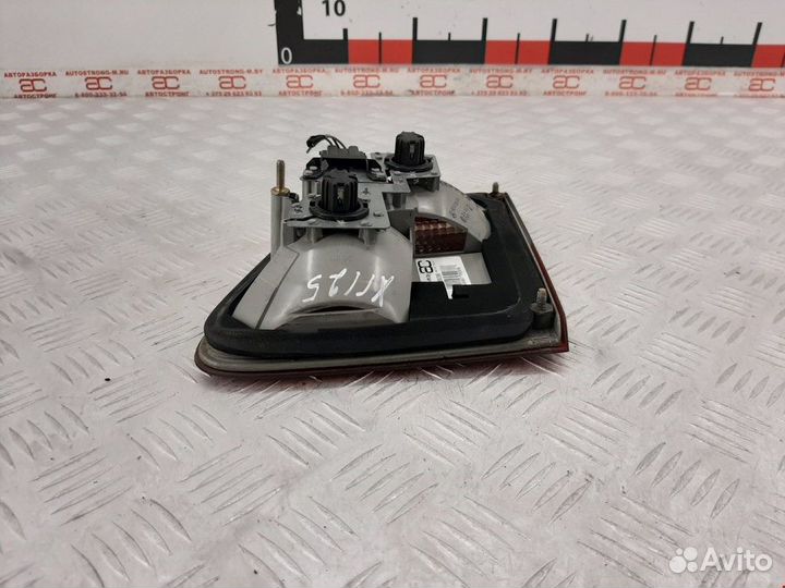 Фонарь крышки багажника левый Mercedes-Benz