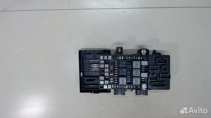 Блок предохранителей Nissan Rogue, 2010