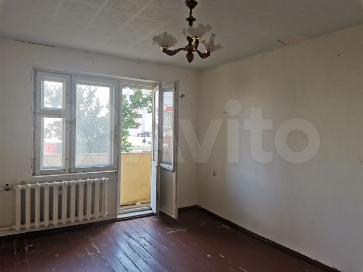 2-к. квартира, 52 м², 1/9 эт.