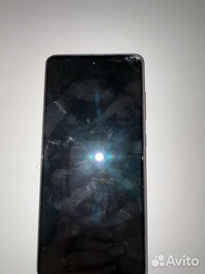 Подлежит ремонту,Поменять дисплей