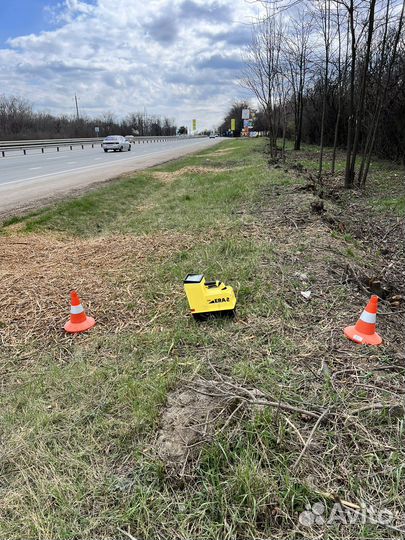 Прокол грунта под дорогой, горизонтально направлен