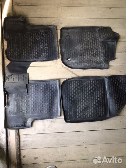 Коврики резиновые и тканевые