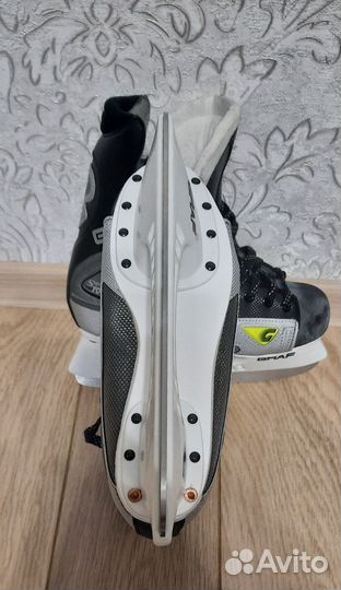 Коньки хоккейные 39 размер