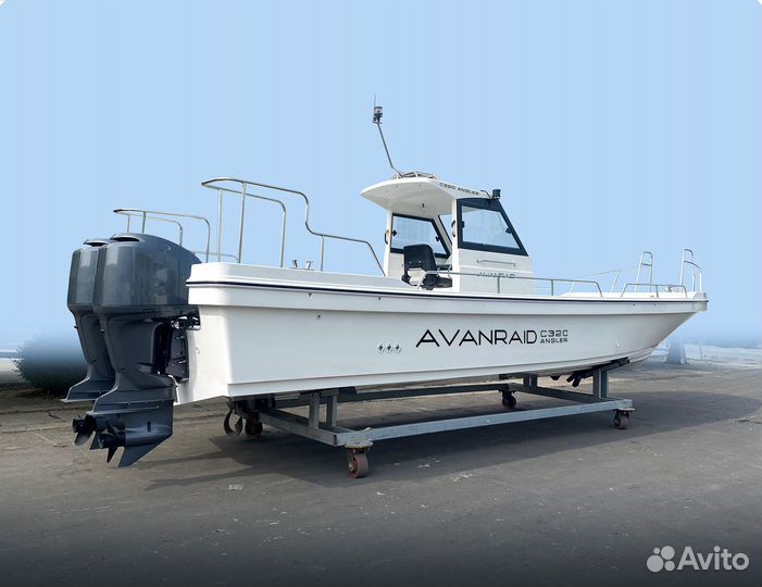 Катер Avanraid C320 Angler