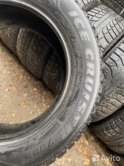 Bridgestone Ice Cruiser 7000 215/60 R16 99T