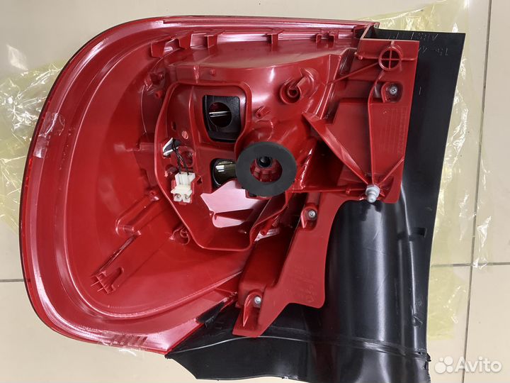 Фонарь задний левый mersedes w156