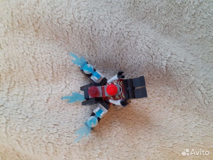 Лего минифигурка зараженного спикермена титана