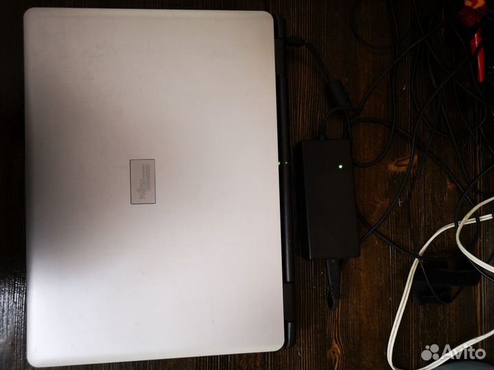 Fujitsu siemens amilo m1437g