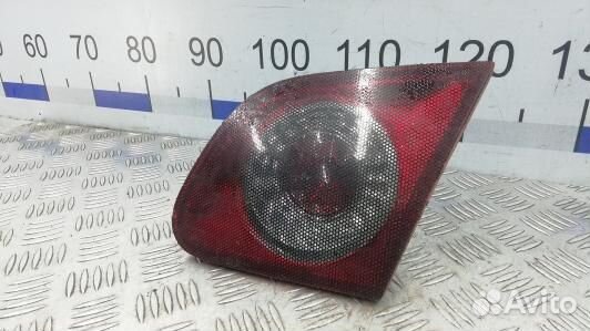 Фонарь правый крышки багажника volkswagen passat B6 (93N25HS01)