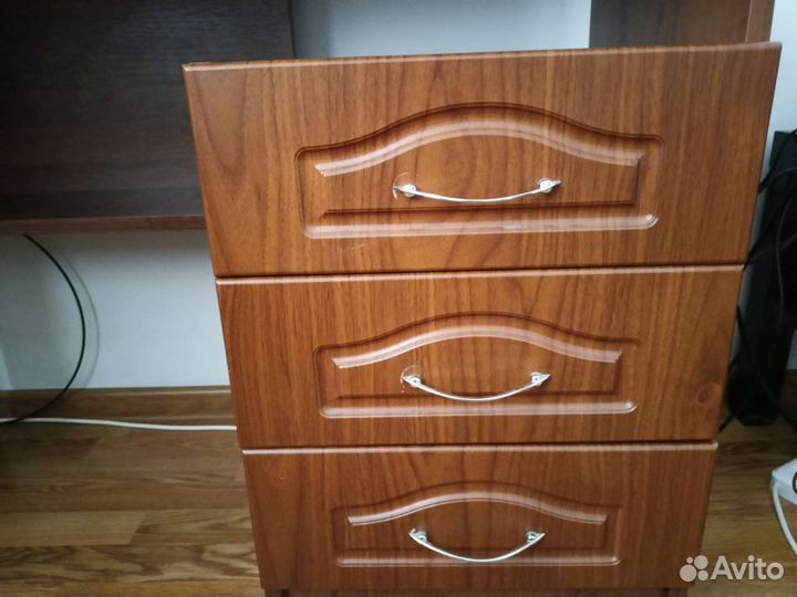 Компьютерный стол