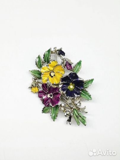 Брошь 