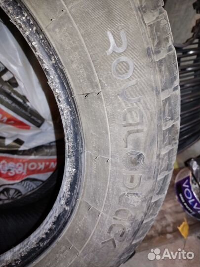 Royal Black Royal Sport 235/60 R17 102H