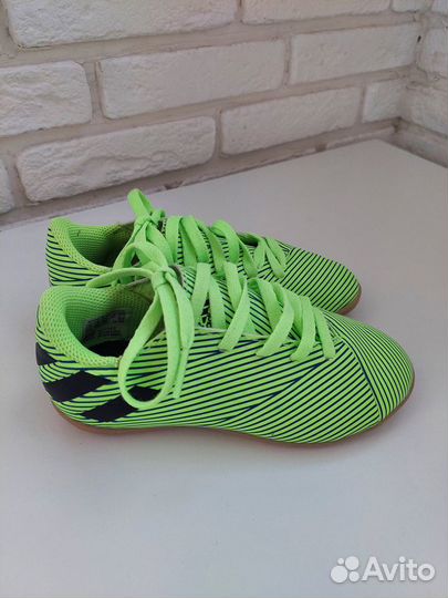 Футбольные бутсы adidas 28 размера
