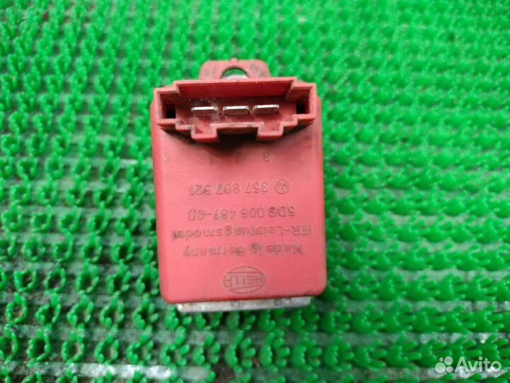 Резистор отопителя (реостат) Volkswagen Passat B3