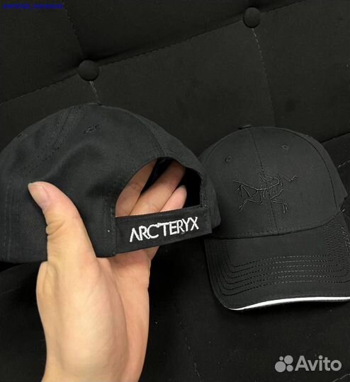 Два цвета Arcteryx: кепка для всех случаев