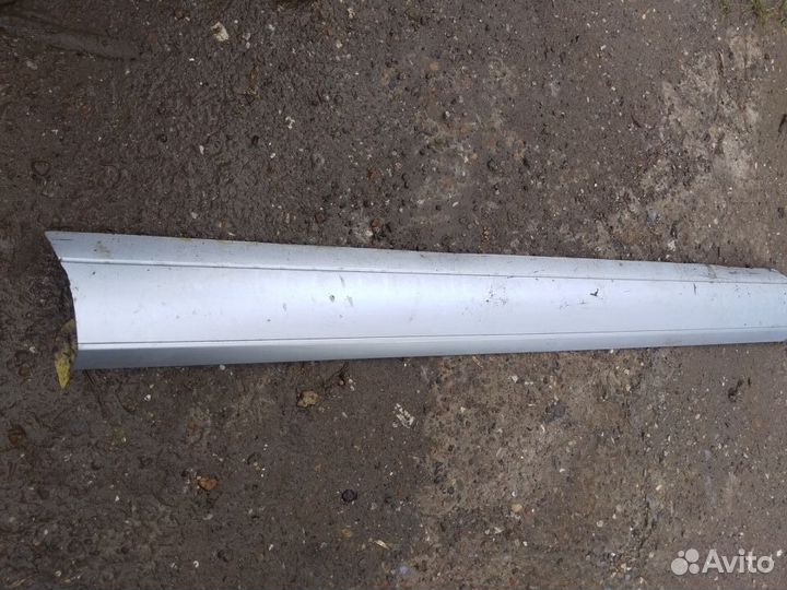 Молдинг двери передней левой Volkswagen Touareg 20