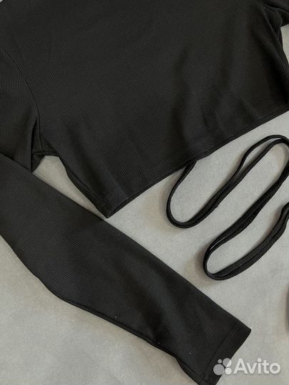 Укороченная кофта с завязками