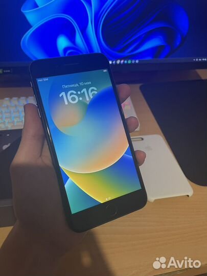 iPhone 8 Plus, 64 ГБ