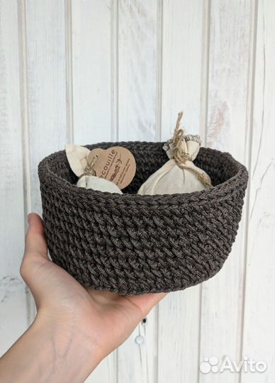 Вязаные корзинки из натурального материала