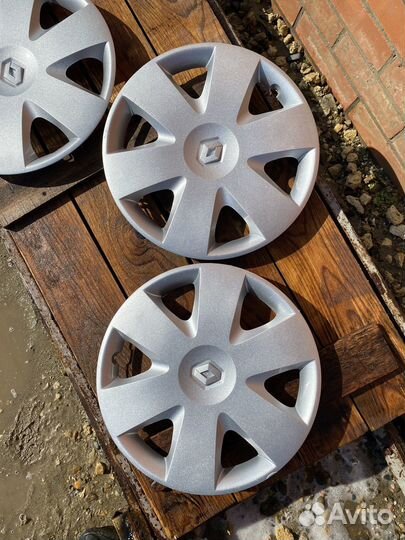 Колпаки на Renault r15