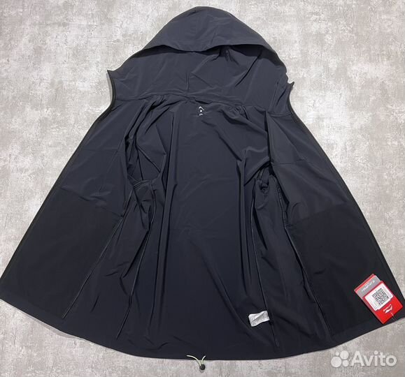 Беговая ветровка Li-Ning windbreaker