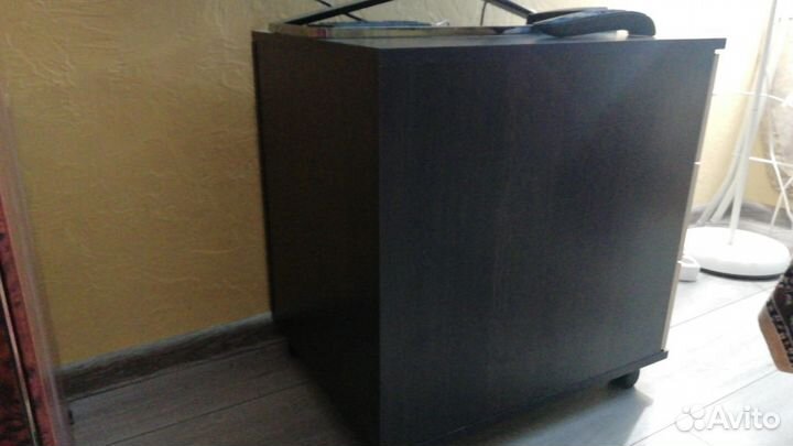 Тумбочка офисная выкатная