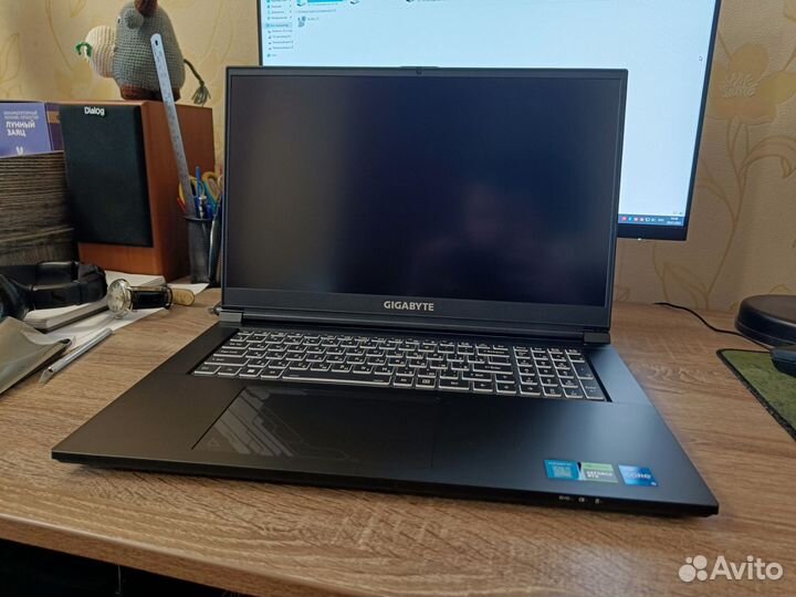 Игровой ноутбук Gigabyte G7 MF 17.3