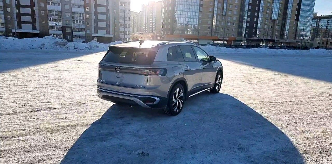 Volkswagen ID.6 Crozz: фото владельца