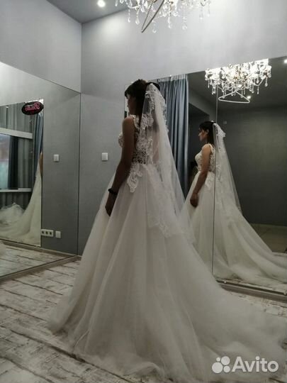 Свадебное платье