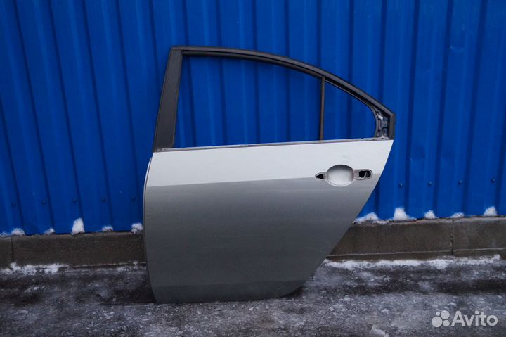 Nissan 82101-BA030 Дверь задняя левая