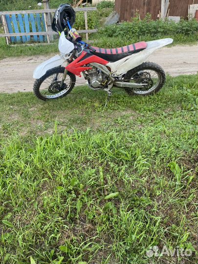 Motoland копия honda crf