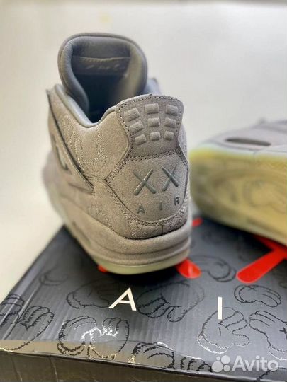 Nike Air Jordan 4 retro kaws