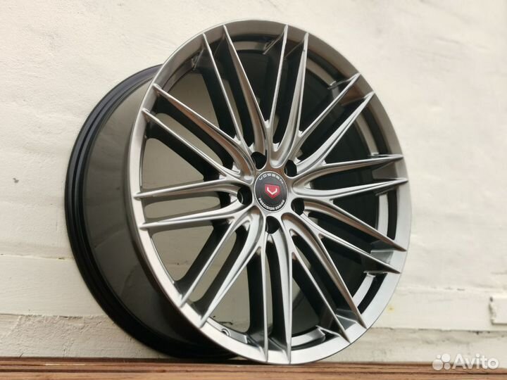 Новые диски Vossen VFS4 R19 5-112